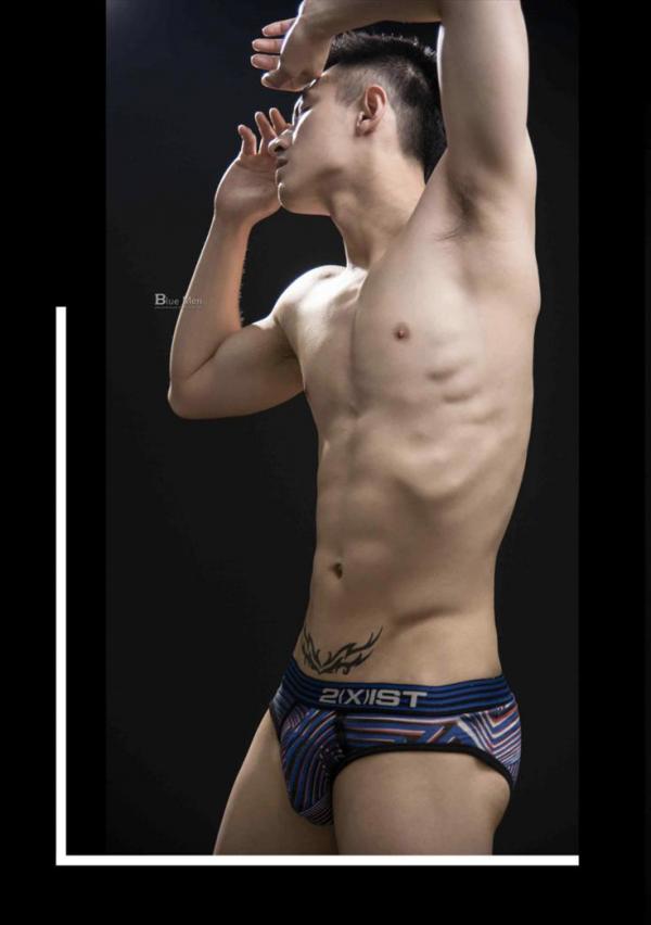 VIRILE-No.02-ebook--bts-video